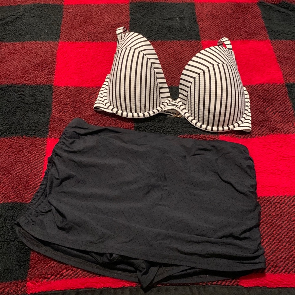 Bikini 36DD top 8 bottom skort